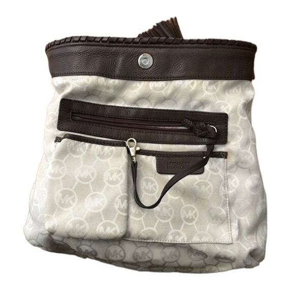 Michael Kors Bennet Straw Hobo Shoulder bag With gold accents & tassel - Picture 10 of 12